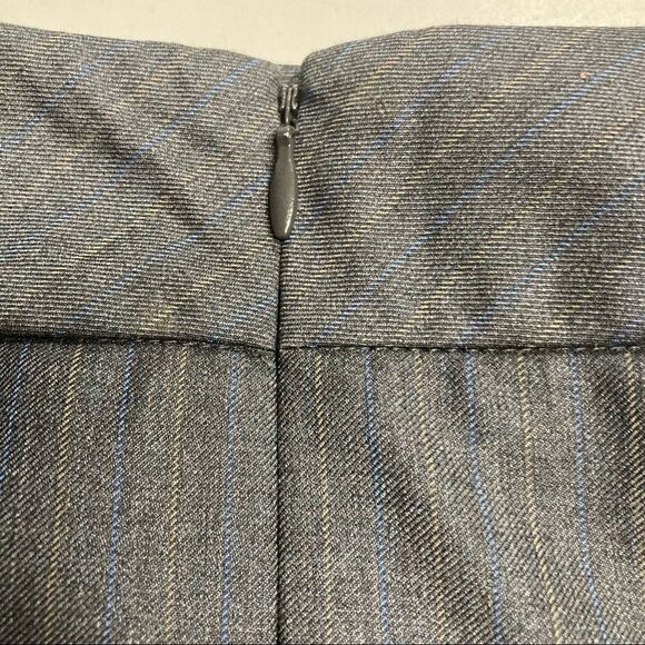 MERONA,Women’s Gray Pinstripe Pencil Skirt,Size 2, Lightweight wool blend, lined - Picture 3 of 8